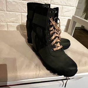 SOREL RAIN COLD WEATHER BOOTS